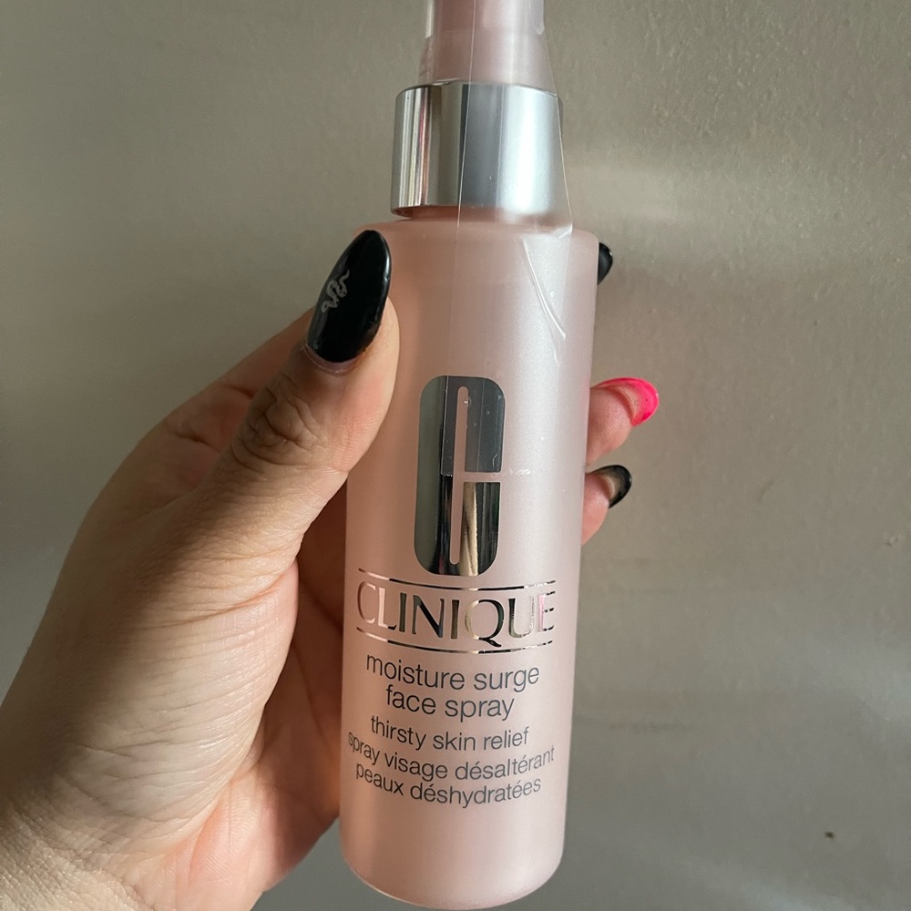 Clinique moisture surge